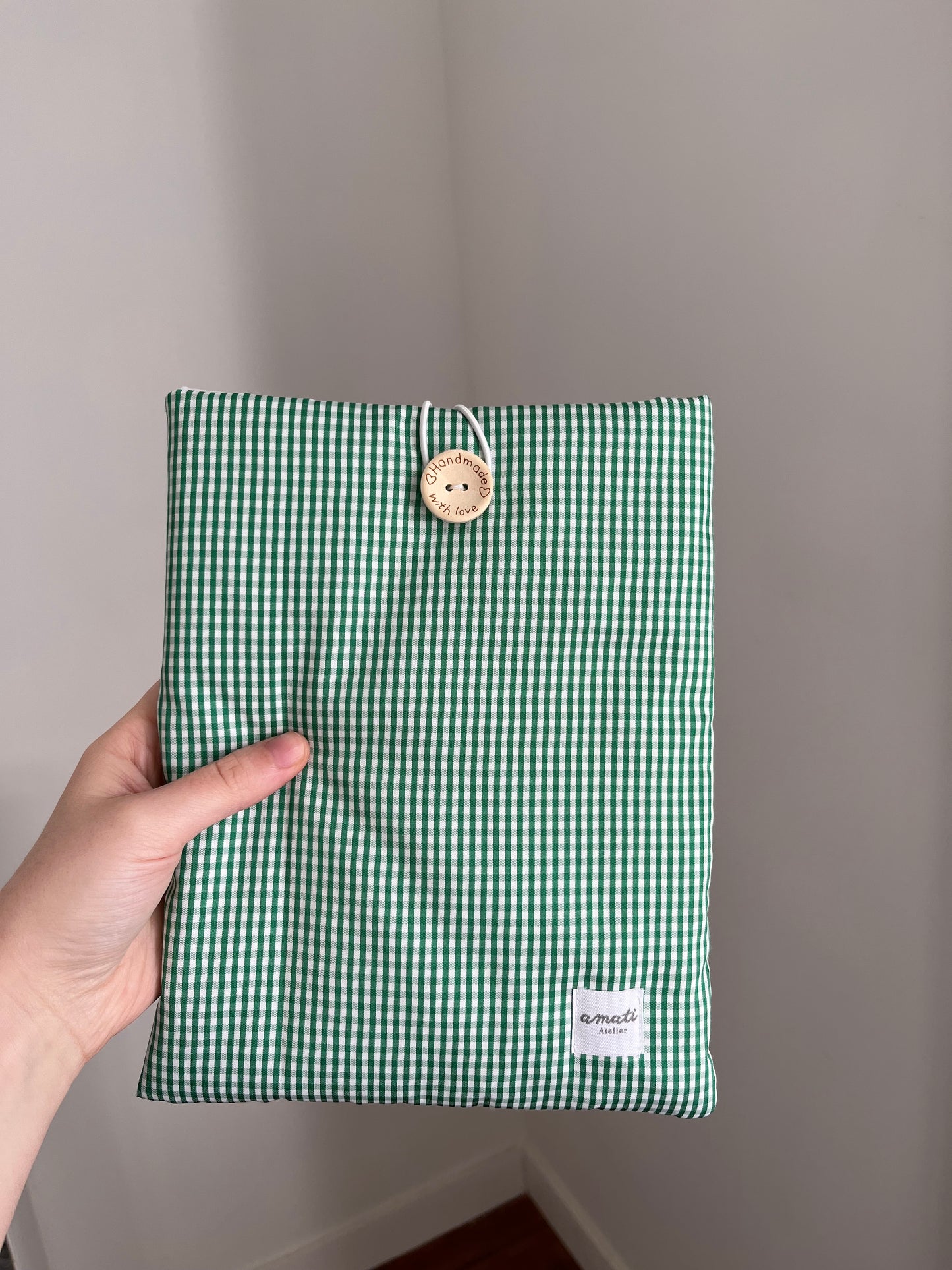 Pochette à livre broché vichy vert
