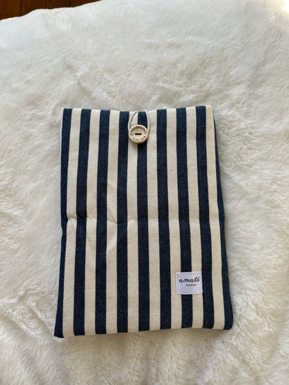 Pochette à livre de poche rayures bleues