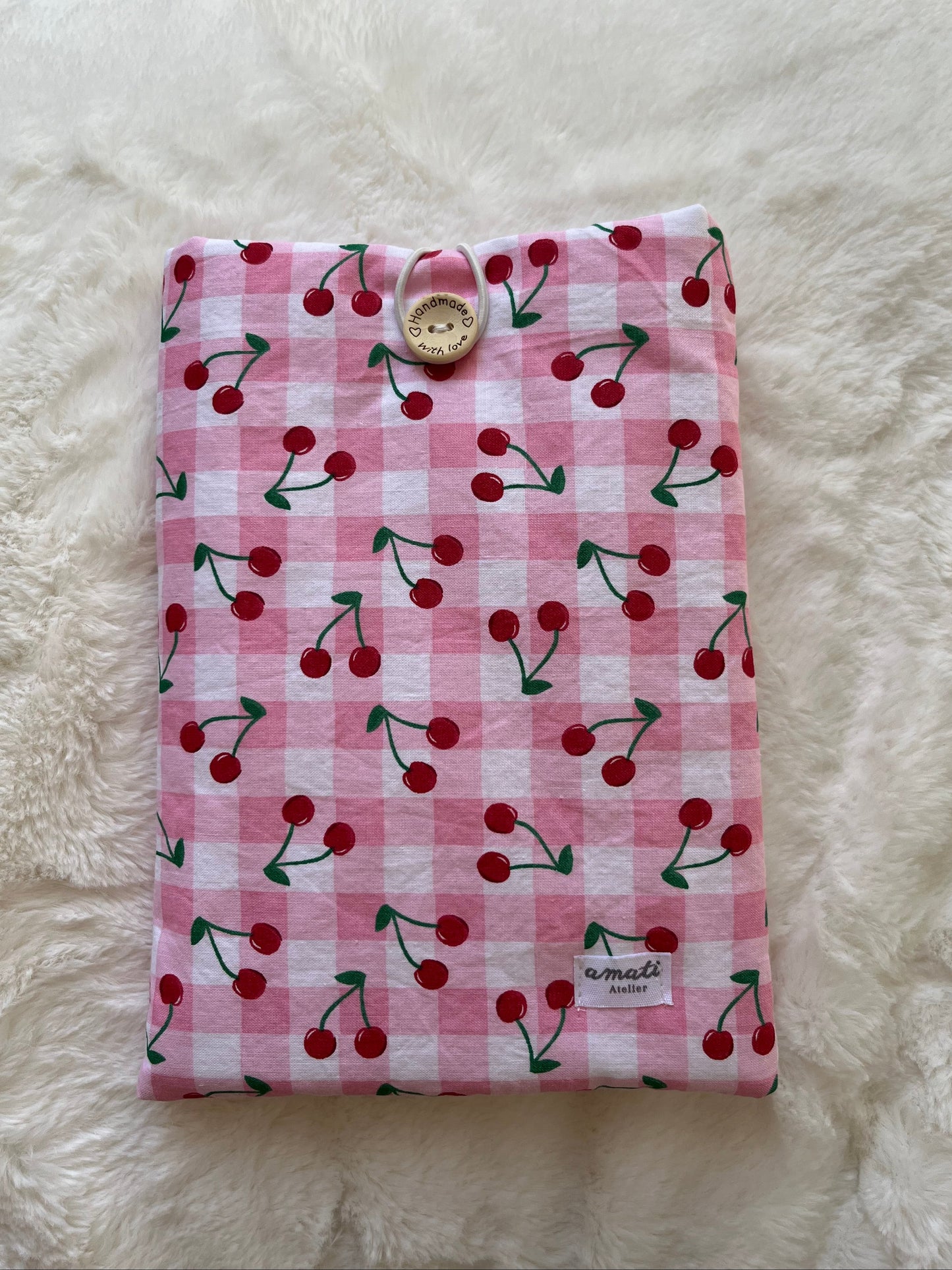 Pochette à livre de poche cerises