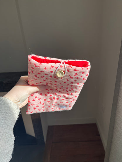 Pochette à livre de poche fleurs rouges