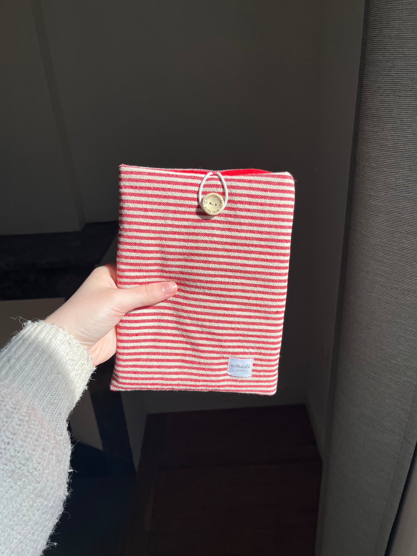 Pochette à livre de poche rayures rouges