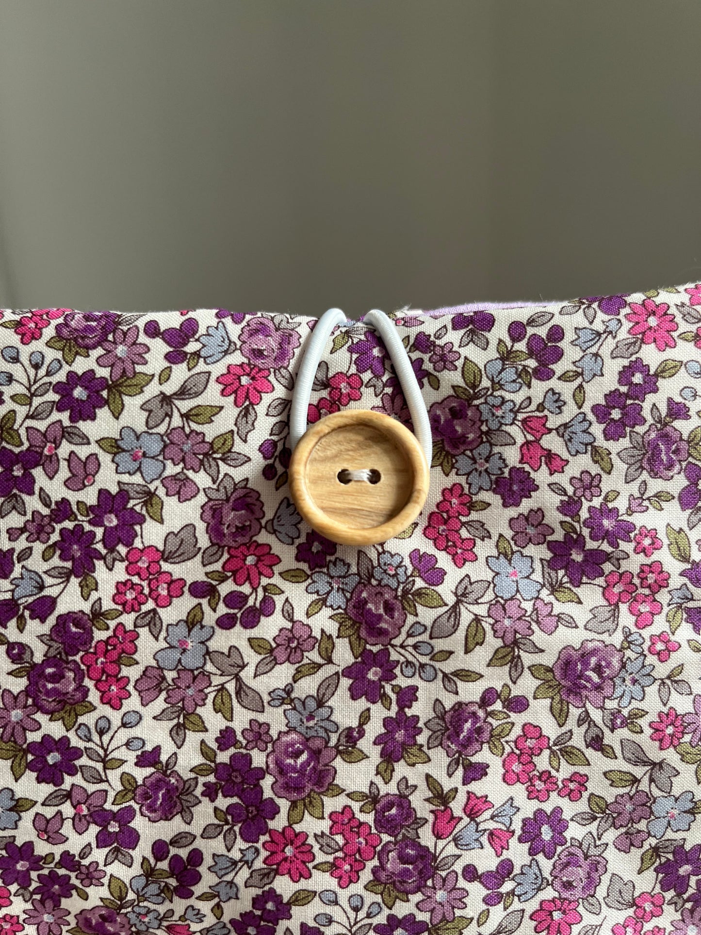 Pochette à livre de poche violette