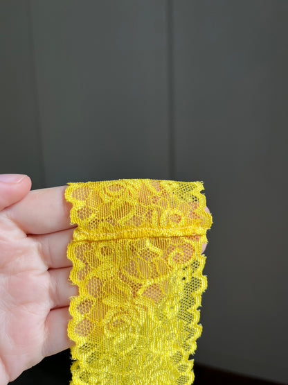 Bandeau en dentelle mimosa